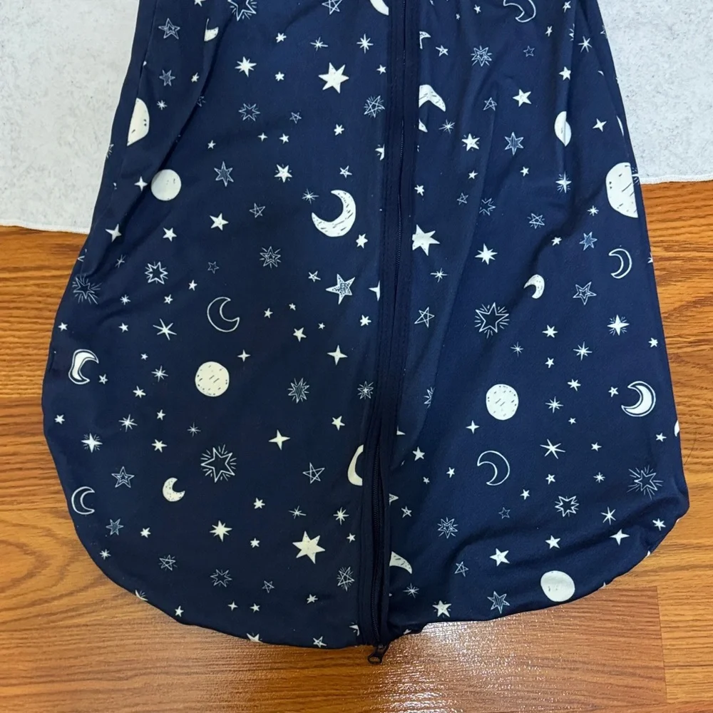 ⚠️ 2 Swaddle Blankets with Cloud and Star Patterns⚠️